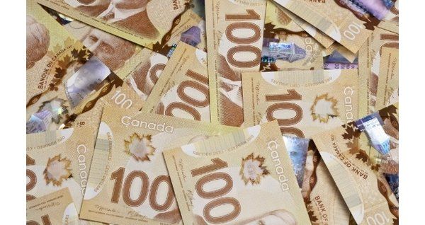 加拿大众多零售商拒收百元大钞