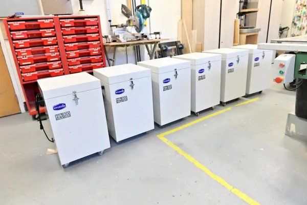 魁省私立学校率先为教室安装空气净化器