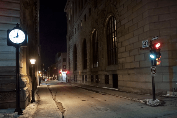 魁省人违反宵禁规定 以身试法集锦