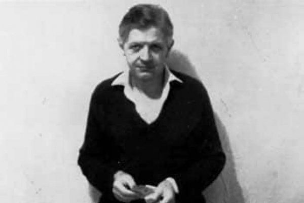 五十年前幸免于魁北克绑架案的英国前外交官死于新冠