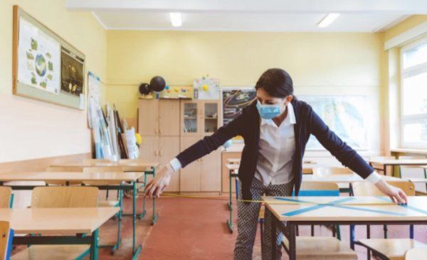 魁北克是否应该在大流行时关闭学校