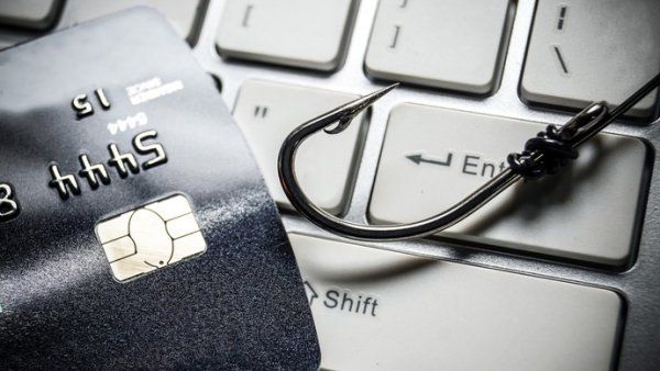 谨防：假顾问和假邮递员实施的真欺诈