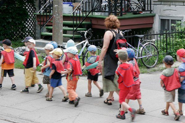 魁省五万名儿童在等待日托位置