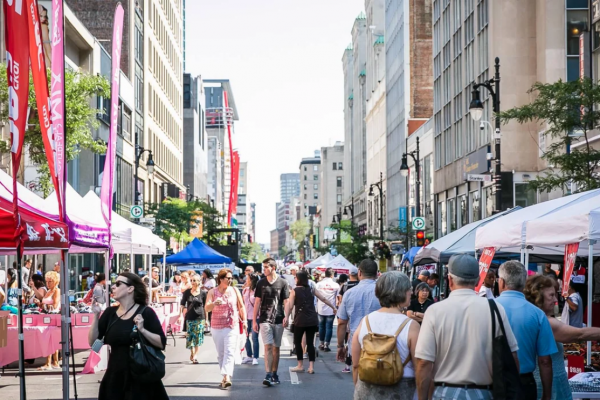 蒙特利尔Sainte-Catherine街卖活动9月回归！