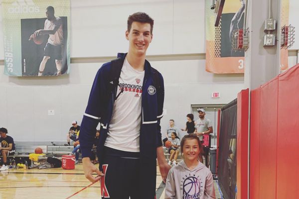 世界上最高的少年是一名魁北克人