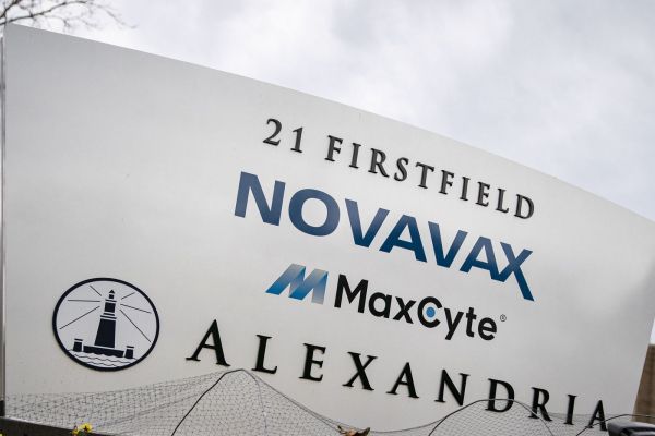 蒙特利尔引领加拿大首款国产新冠疫苗生产