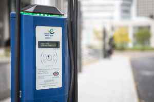 魁省水电局推出快速充电桩新费率