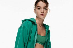 Aritzia折扣区低至3折