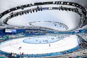 魁北克企业家参与北京冬奥会冰场的制冰工作