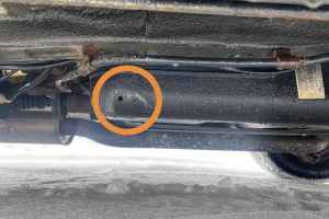 魁省发现多起汽车偷油案