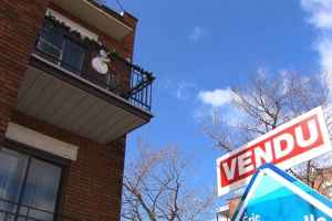 换房的时候，应该先买新房还是先卖旧房？