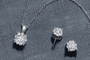 The Bay珠宝首饰闪卖 低至3.5折