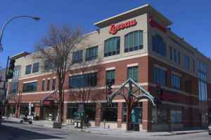 百年历史的摄影器材店关闭震惊社区