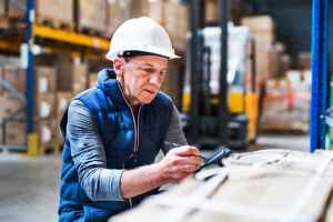 魁北克劳动力短缺：更多老年人在工作