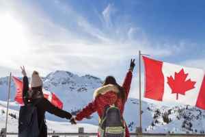 加拿大公民在海外旅游时遇到困难怎么寻求领事服务？