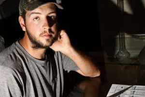 蒙特利尔南岸一青年身份被盗   收32张信用卡