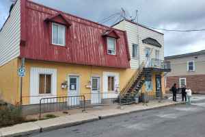 蒙特利尔一杂货店遭封门面临拆除 华裔店主发起请愿