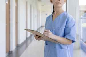 医院减少10%的文书工作相当于增加1684名医生