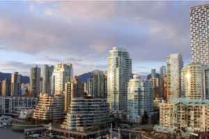 需要赚多少钱 才能在加拿大的8个城市买房？