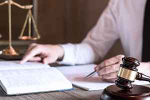 魁省律师学院重新制定的培训计划引发学生抱怨