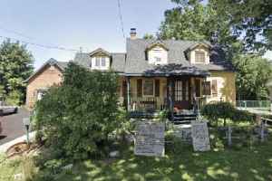 在自家院内摆放抗议标语牌的市民成功打掉13张罚单