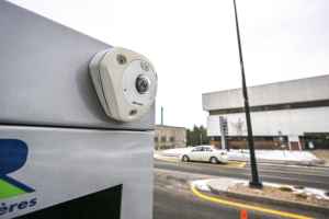 中国造摄像头遍布魁省公共机构引发不安