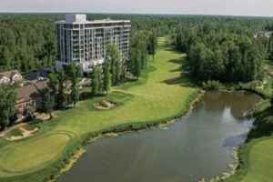 大蒙特利尔地区允许在一些受保护的高尔夫球场开发房地产