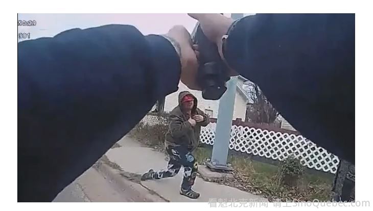 执法视频：嫌犯去掏BB枪 瞬间被两警乱枪击毙(慎入)