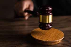 一名租客被迫退还33000多元给他的前房东