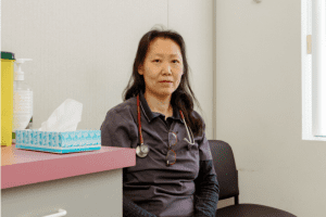 华裔家庭医生经营20年后关闭诊所! 千名病人无人接手