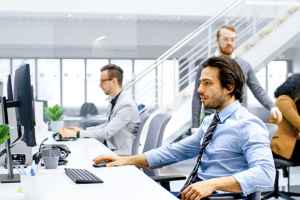 魁省领取最低工资的工人比例最少