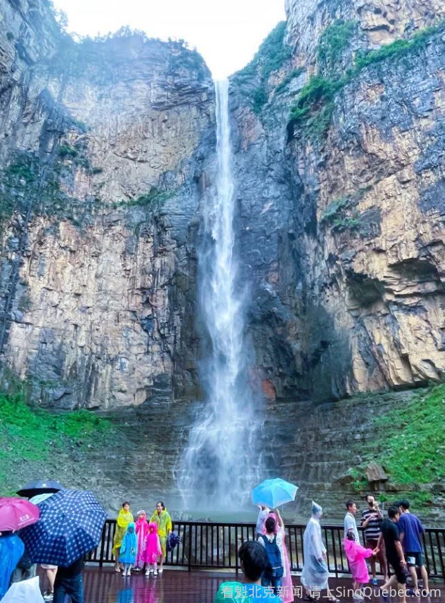 亚洲最高瀑布也造假！他爬上云台山天瀑 发现竟是水管放水
