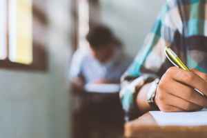 魁省学生省级统一法语考试的成绩下滑