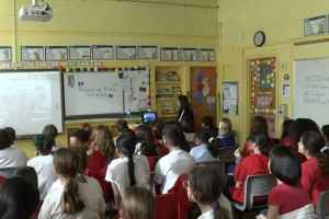 魁省私立学校校长的薪酬为什么如此高？