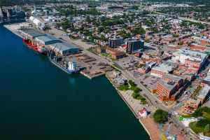 最易受美国关税影响的城市前15名 有三个位于魁北克