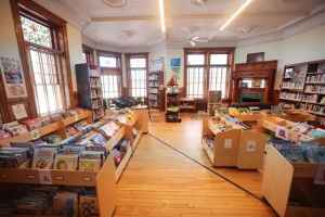 美国限制加拿大人进入境跨境图书馆