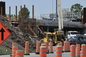 今年夏天蒙特利尔地区约有 40 个主要建筑工地施工