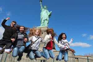 魁省学校服务中心希望减少前往美国的教育旅行