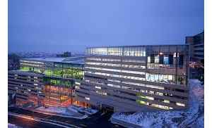 蒙特利尔理工学院终止实习奖学金并上涨学费引发学生抗议