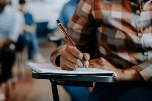 魁省部级写作测试结果公立学校和私立学校之间的差距正在扩大 ...