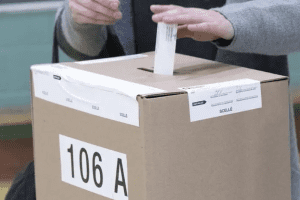 魁省五百多市镇因无反对党而提前确定市政团队