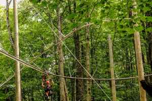 魁省Sutton体验高空滑索意外摔伤引发的关注