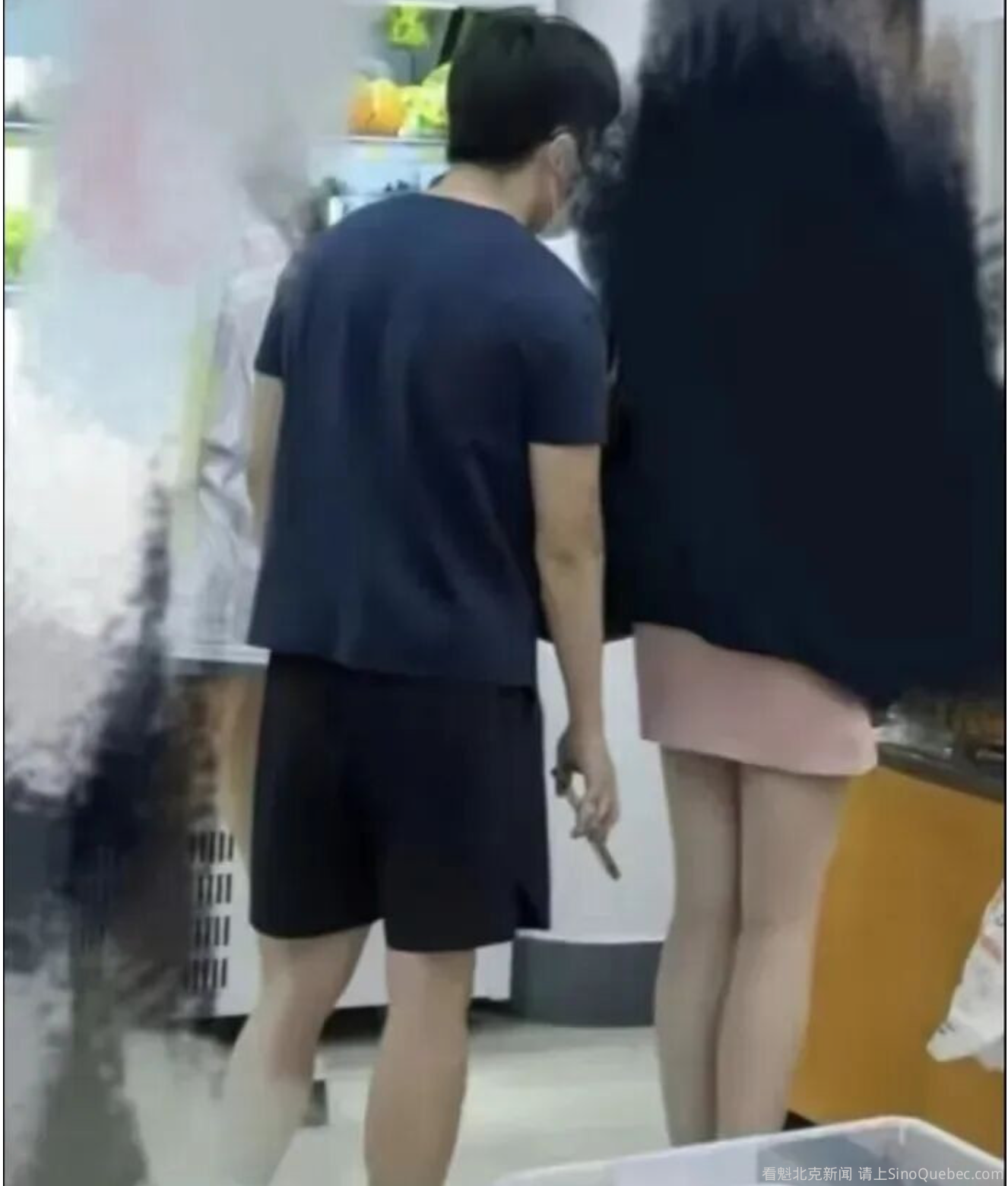 南京高校研究生被曝偷拍女生裙底 已被录取公务员