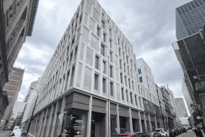 蒙特利尔市中心五栋公寓楼发现非法Airbnb租房网络
